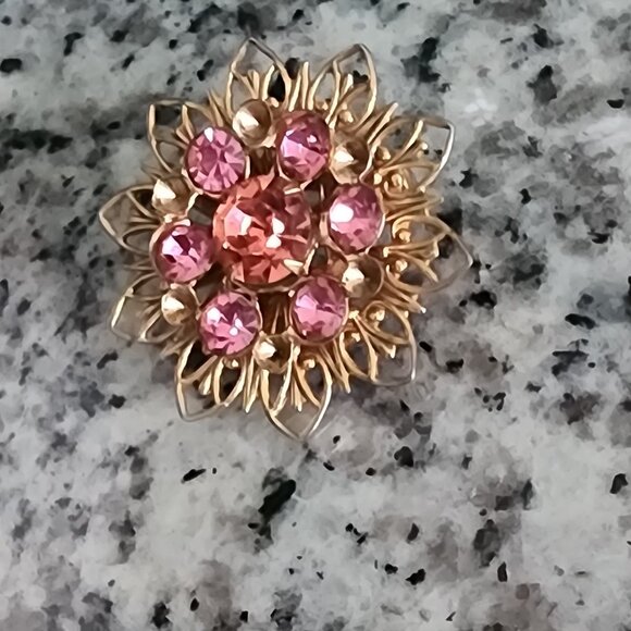 Vintage Pin Brooch w/ Pink Rhinestones-Gold-tone Flower with deep Pink Gemstones - Picture 6 of 11
